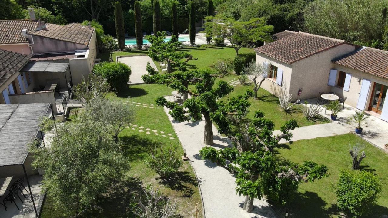 Résidence Les Sources Saint-Rémy-de-Provence Esterno foto